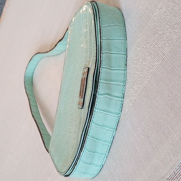 VTG Guess Curved Shoulder Patent Leather Bag Color: Mint Green - Picture 11 of 16
